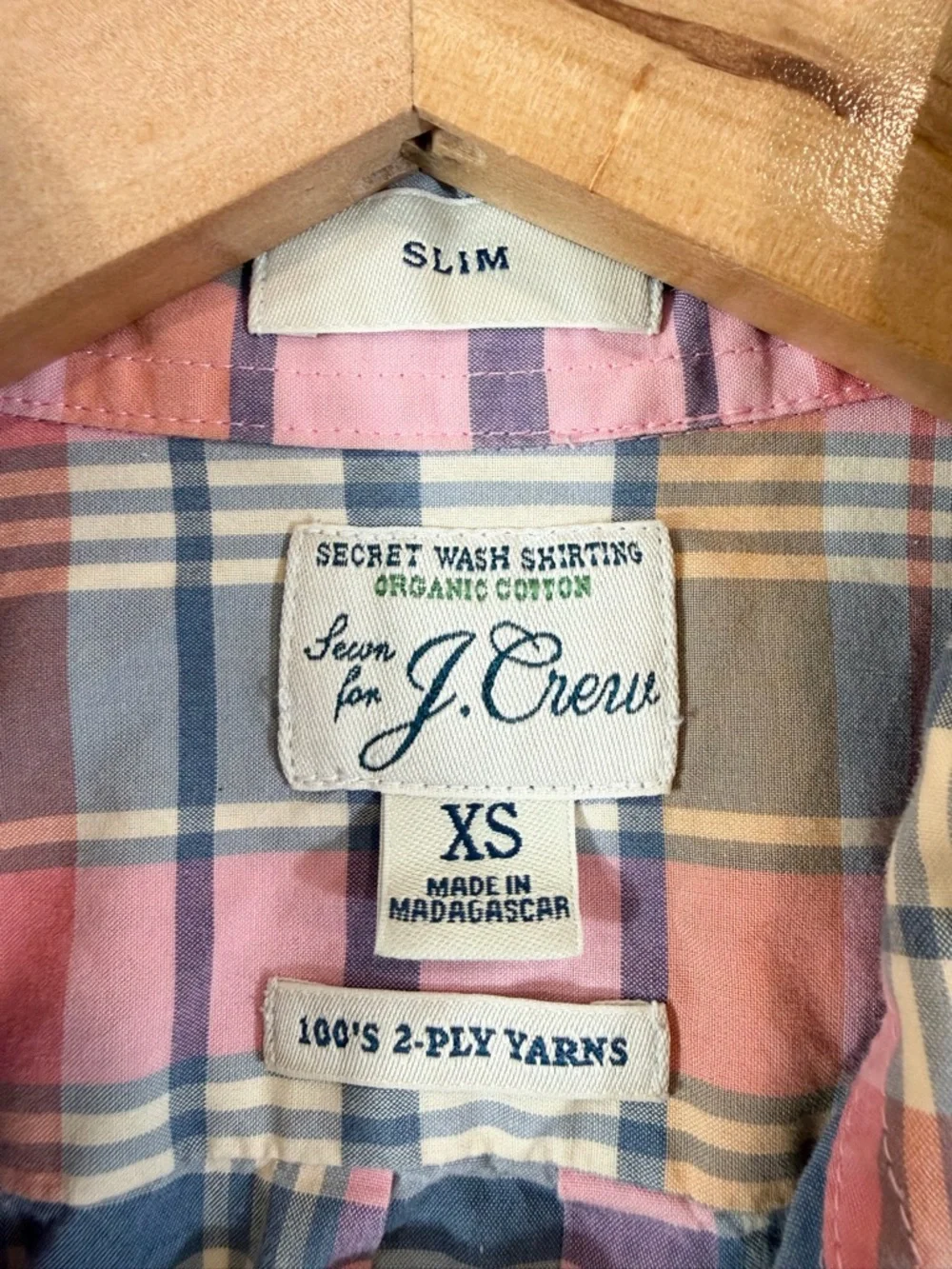 J. Crew Pink Plaid Button Up Shirt Men’s XS Slim Fit Secret Wash BG410 Preppy